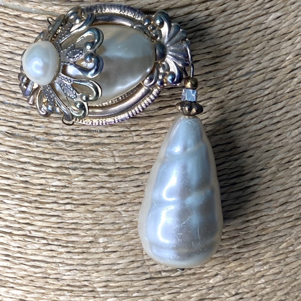 Vintage Faux Pearl Brooch
